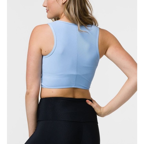 Onzie Front Twist Ribbed Cropped Crop Tank Top - Picture 2 of 15